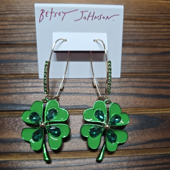 Betsey Johnson Shamrock Roll Dangle Earrings! - Picture 8 of 11
